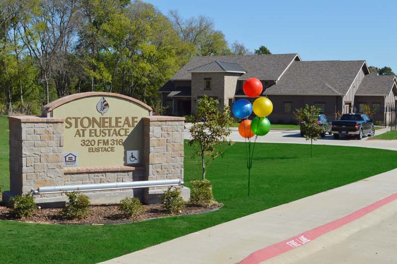 Stoneleaf_at_Eustace-01